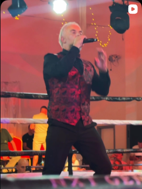 MC at ringside